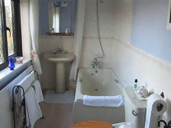 Wickham House Bed and Breakfast Cornisholme Exteriör bild