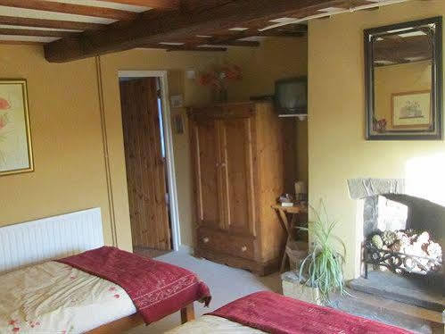 Wickham House Bed and Breakfast Cornisholme Exteriör bild